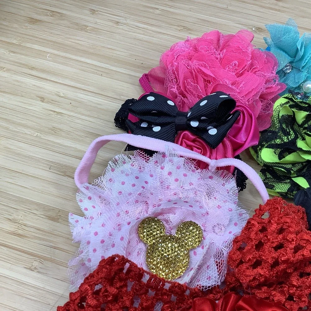 Lot Of 28 Assorted Girl Hair Bows Ribbon and Alligator Clip